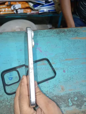 অ্যাপল আইফোন ১৬ প্রো ১২৮ জিবি সাদা