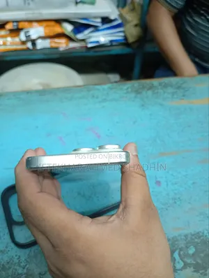 অ্যাপল আইফোন ১৬ প্রো ১২৮ জিবি সাদা