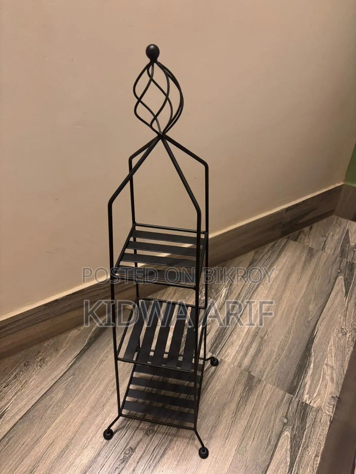 ডেকোরেশন স্ট্যান্ড