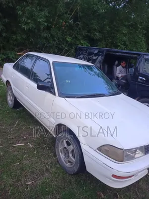 Toyota Corolla ১৯৯৩ সাদা