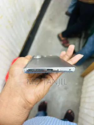 Tecno Camon 40 256 GB Silver