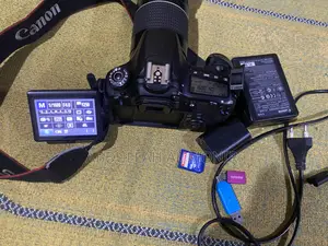 Canon 60d Camera 75-300mm Lans Flash