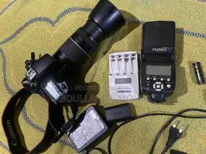 Canon 60d Camera 75-300mm Lans Flash