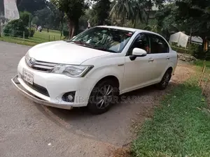 Toyota Axio 1.5 Hybrid 2WD 2014 White