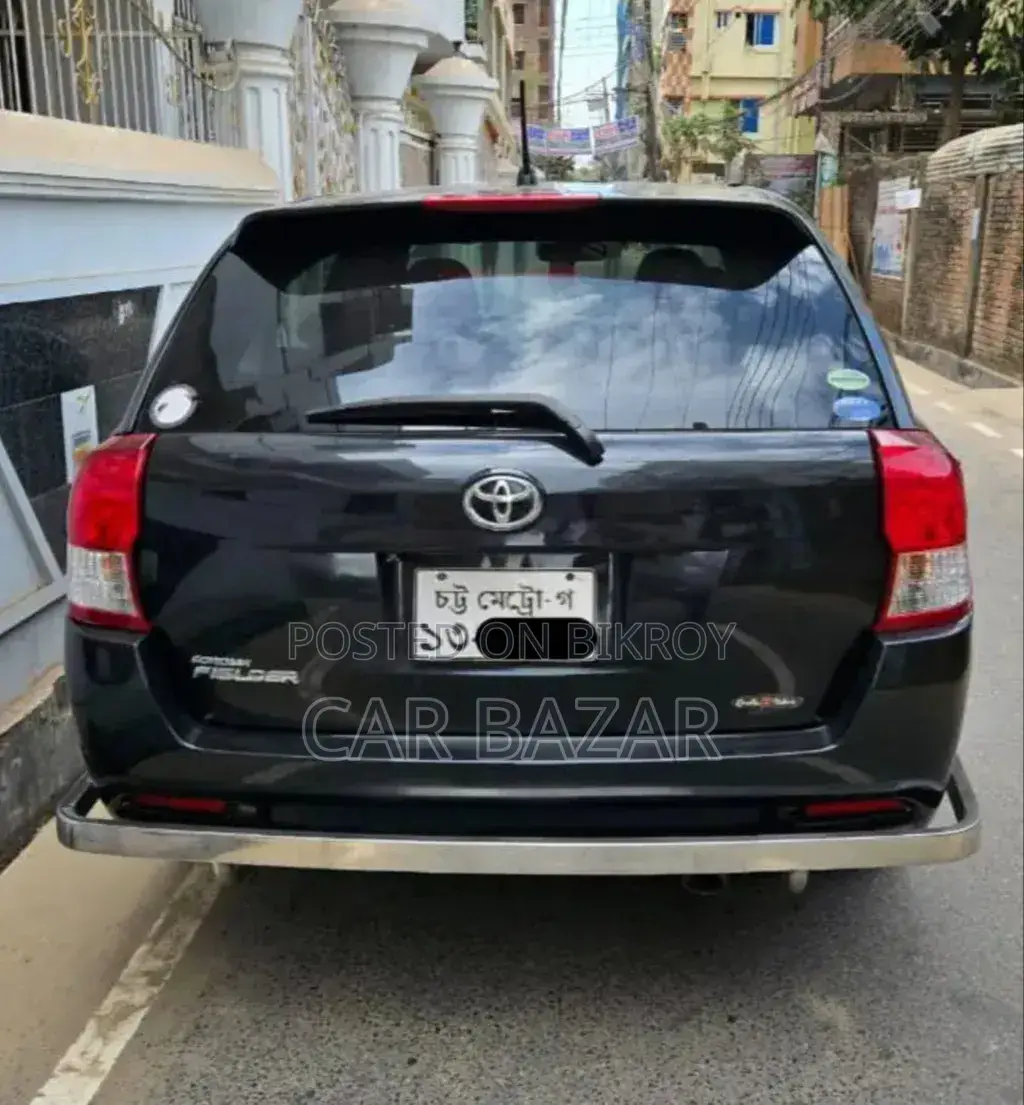টয়োটা করোলা ফিল্ডার ১.৫ পেট্রোল এফডব্লিউডি ২০১৪ কালো