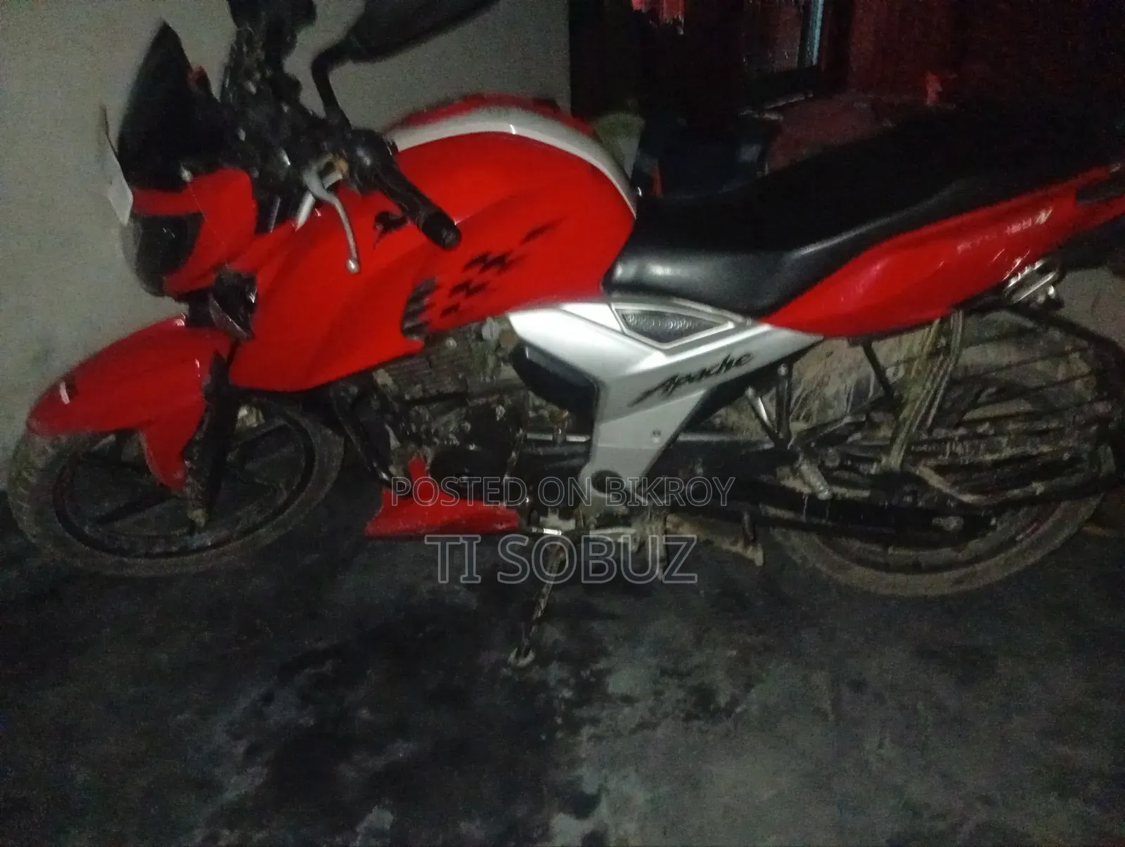 New TVS Apache 160 4V 2020 Red