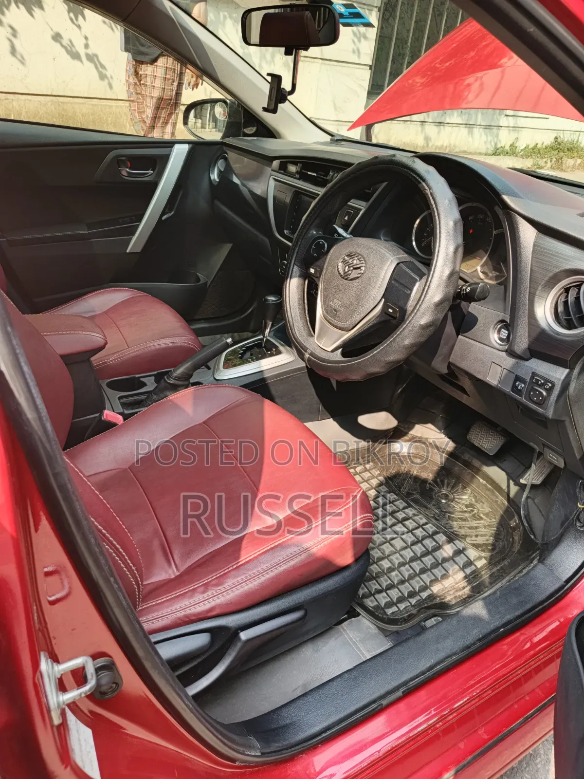 Toyota Auris 2012 Off White