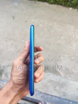 Symphony Z25 32 GB Blue