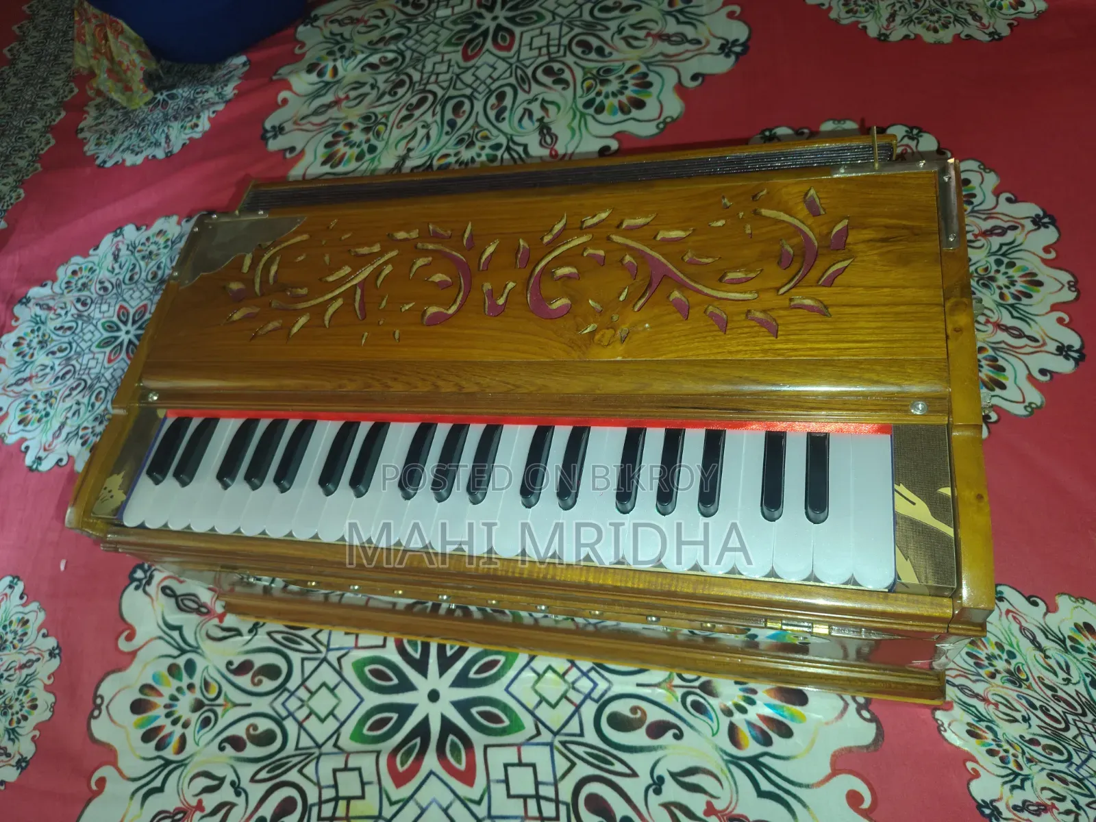 Harmonium . অর্ডার দিয়ে তৈরি