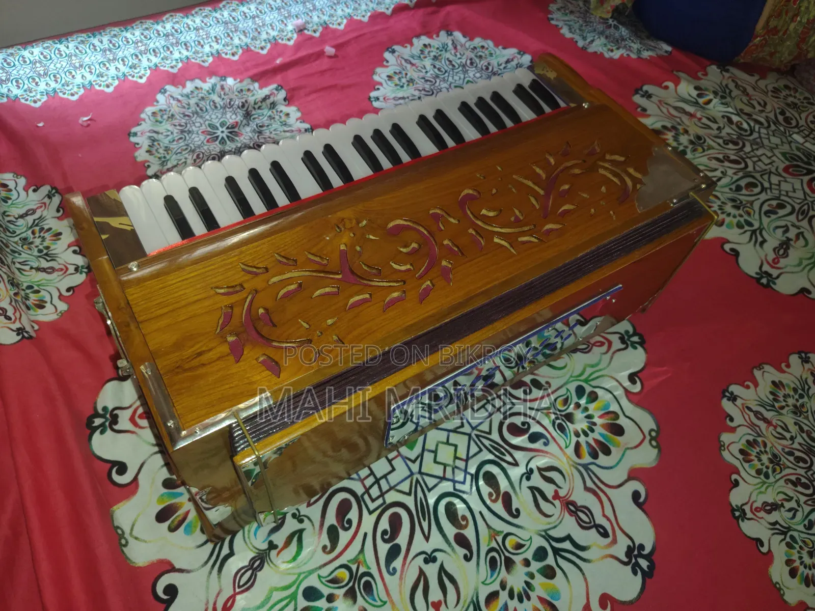 Harmonium . অর্ডার দিয়ে তৈরি