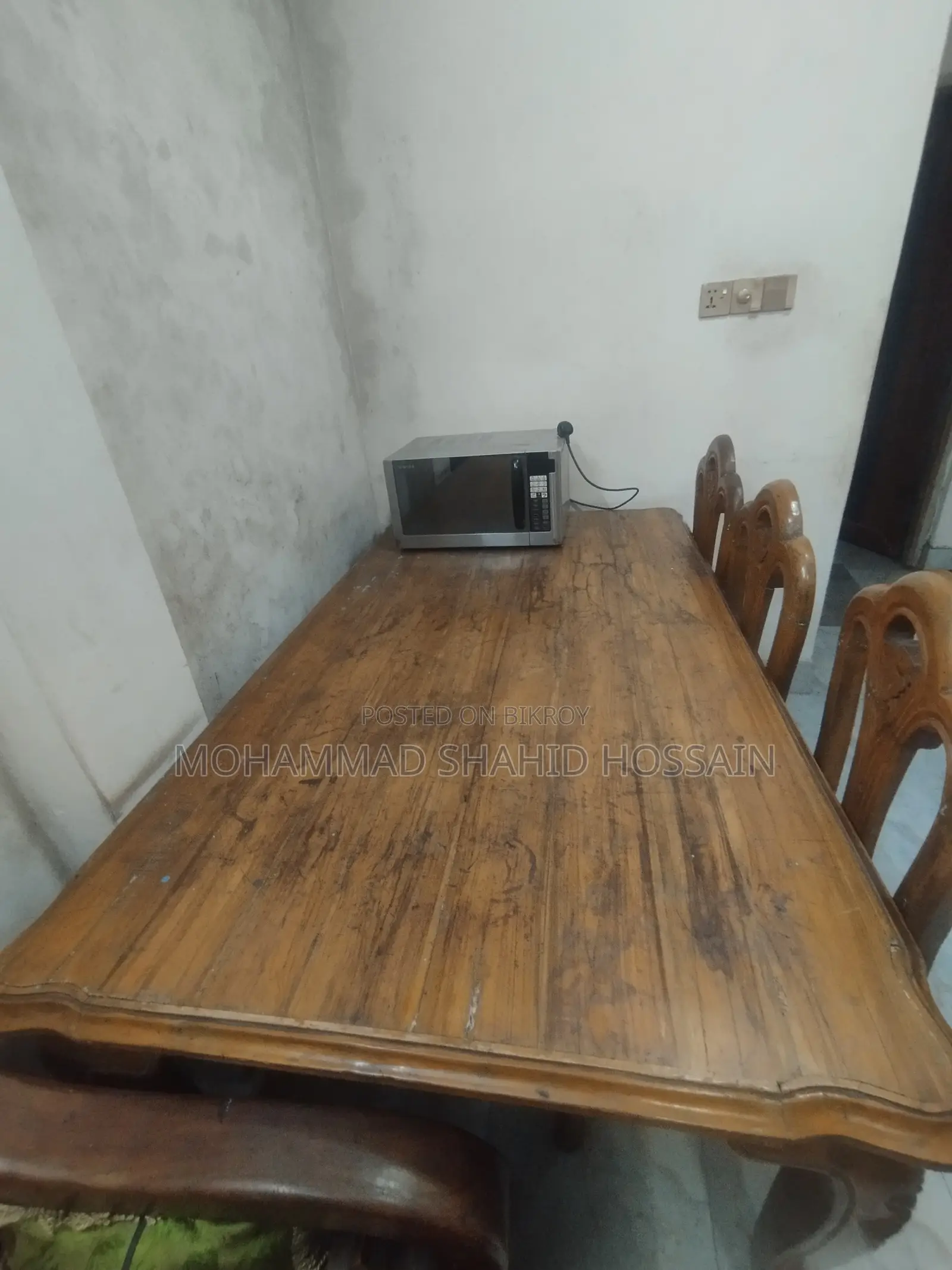 Daining Table Victoria Design