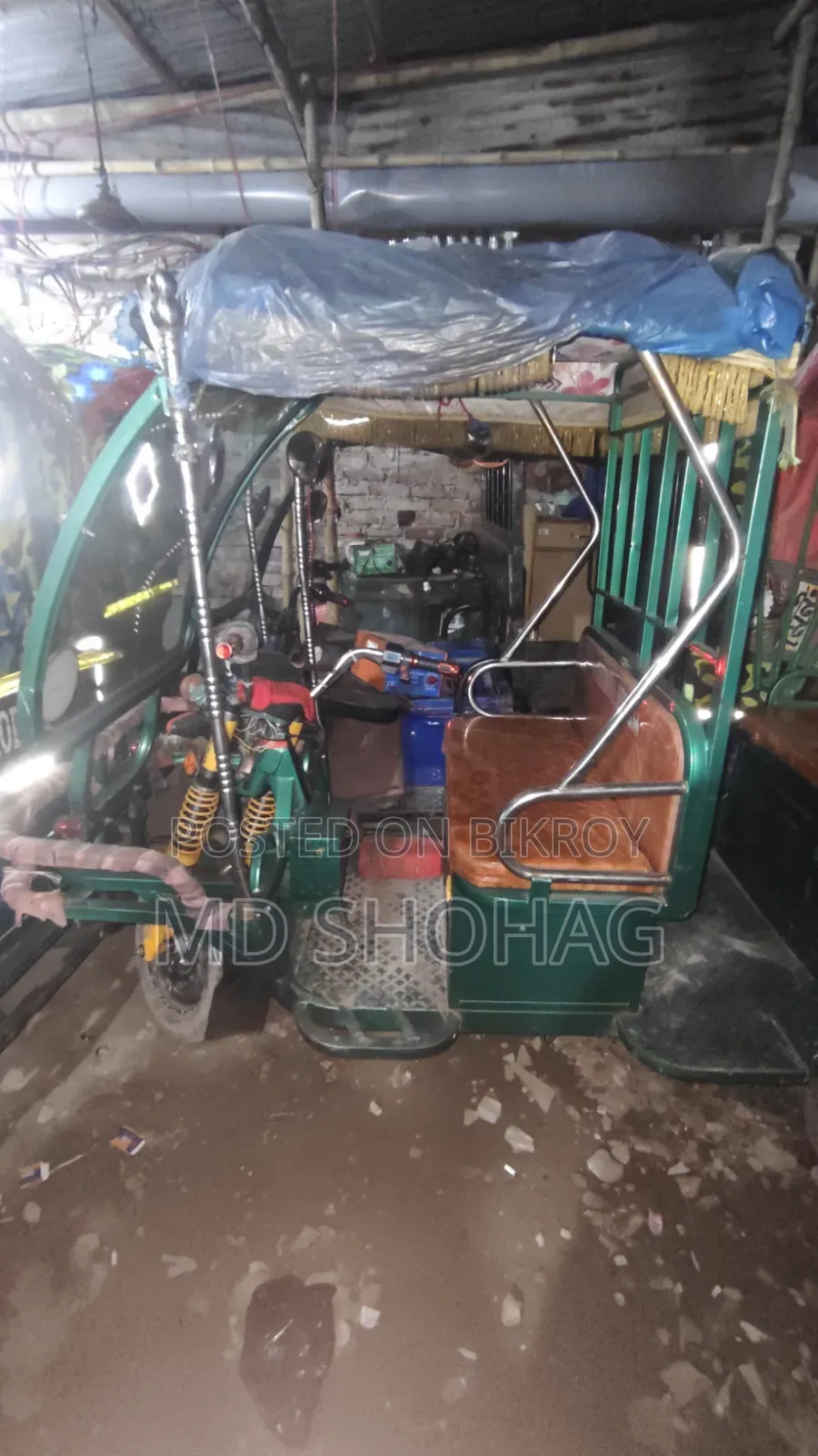 অটো গাড়ী একদম ফ্রেশ আছে