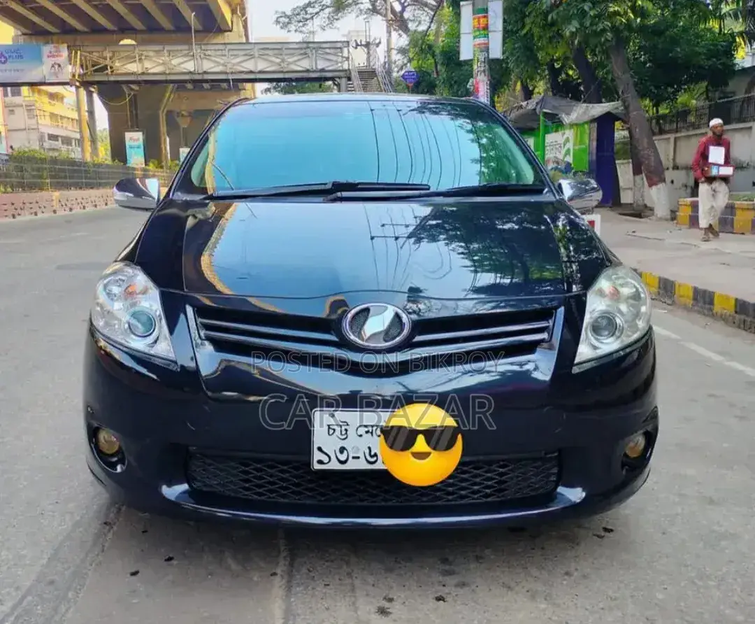 Toyota Auris 2012 Black