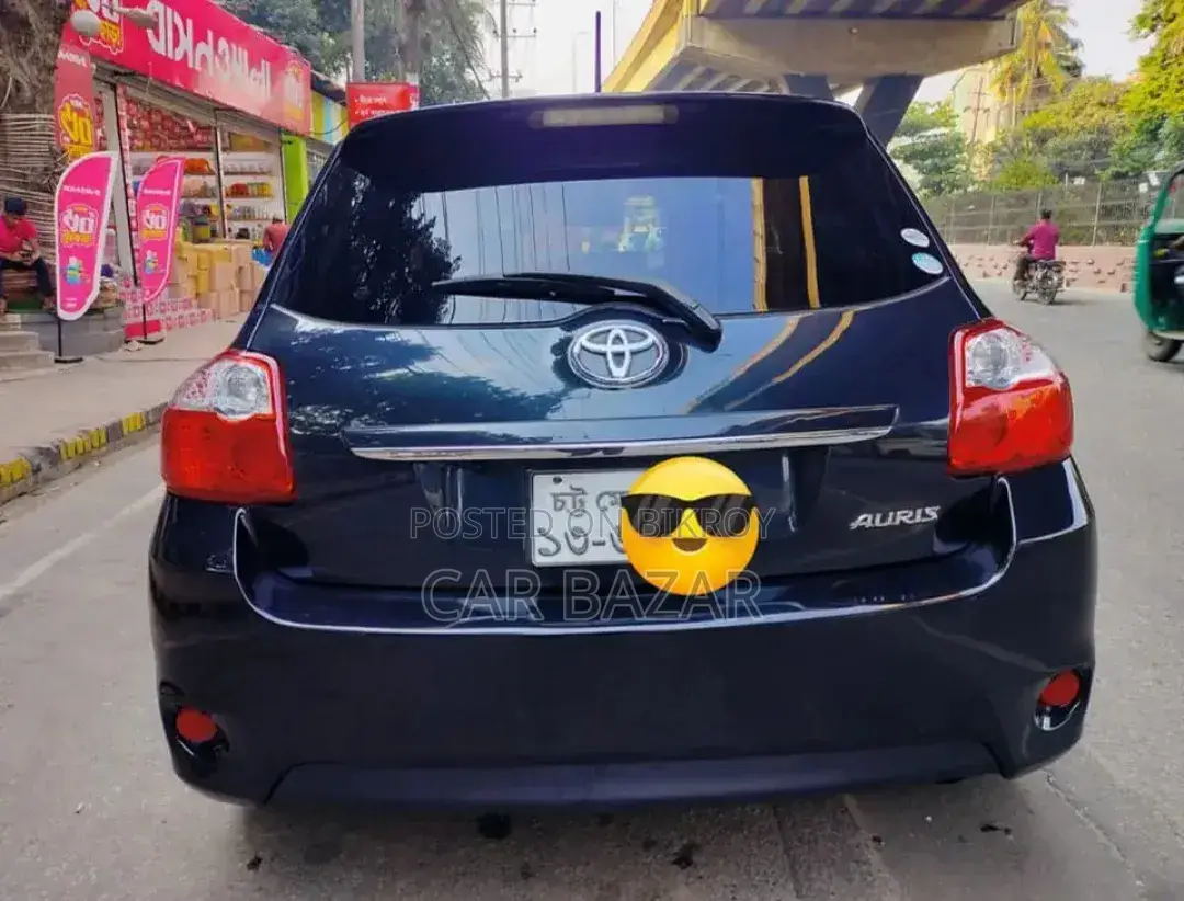 Toyota Auris 2012 Black
