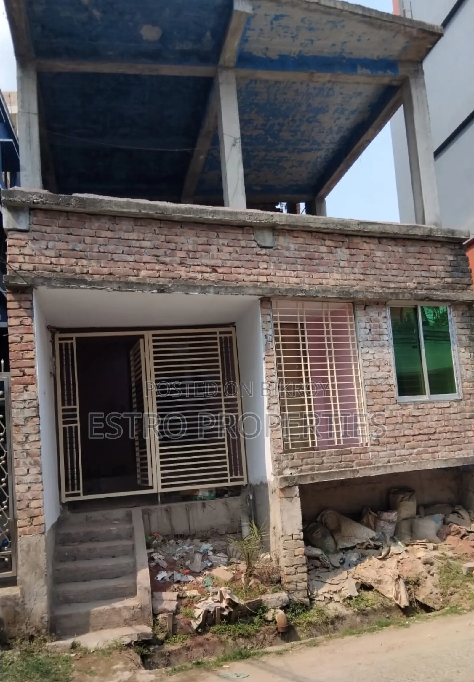 ৩ বেডরুম অ্যাপার্টমেন্ট ইন টুটপাড়া ফর সেল