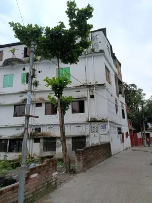 খুলনা সদরে ৩ বেডরুমের অ্যাপার্টমেন্ট বিক্রয়ের জন্য