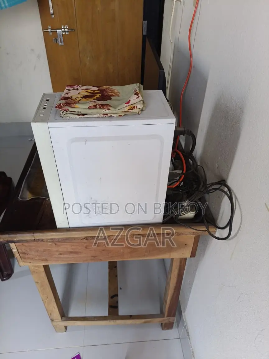 Desktop Computer 16GB AMD Ryzen 5 SSD 256GB