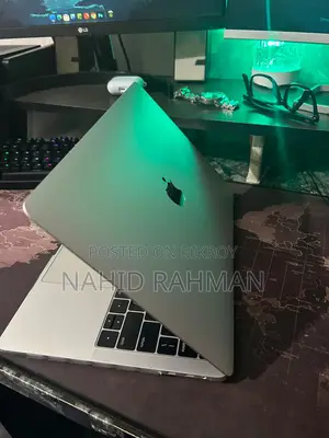 Laptop Apple MacBook 2017 8GB Intel Core I5 SSD 512GB