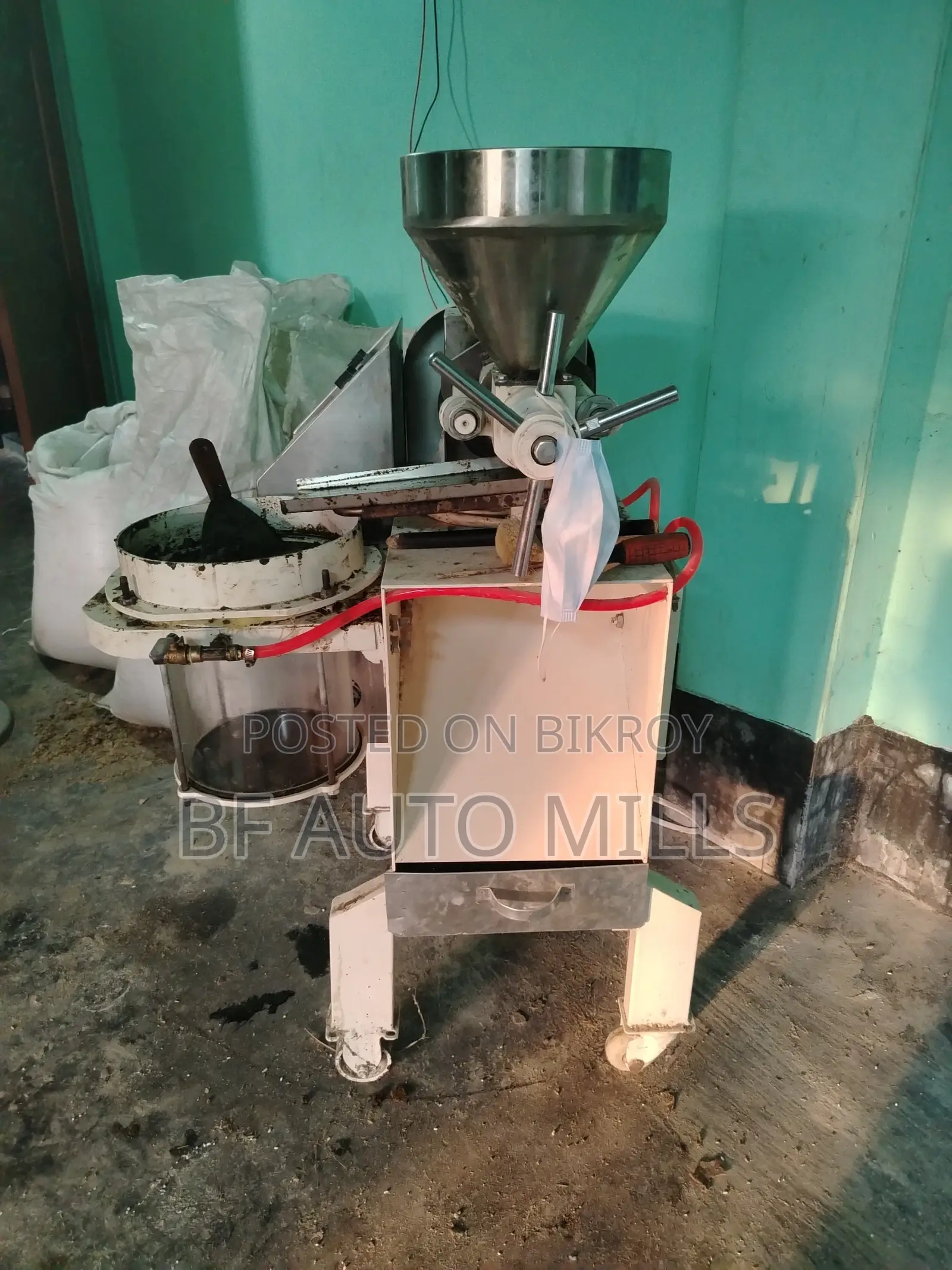 Hot Cold Oil Press Machine