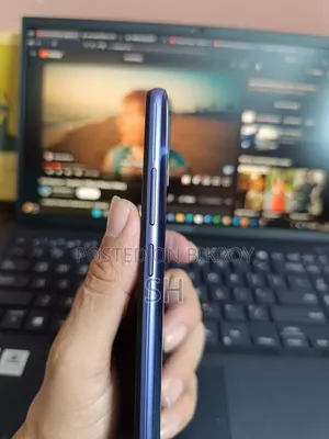 Vivo Y50 128 GB Purple