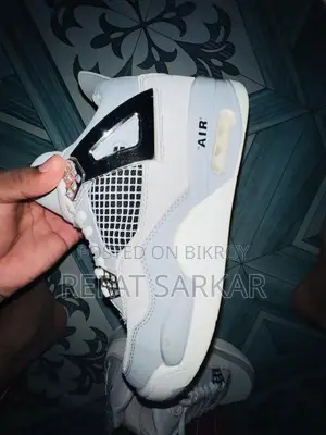 Nike Air Jordan 4