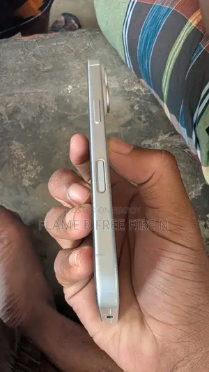 Apple iPhone 16 128 GB White