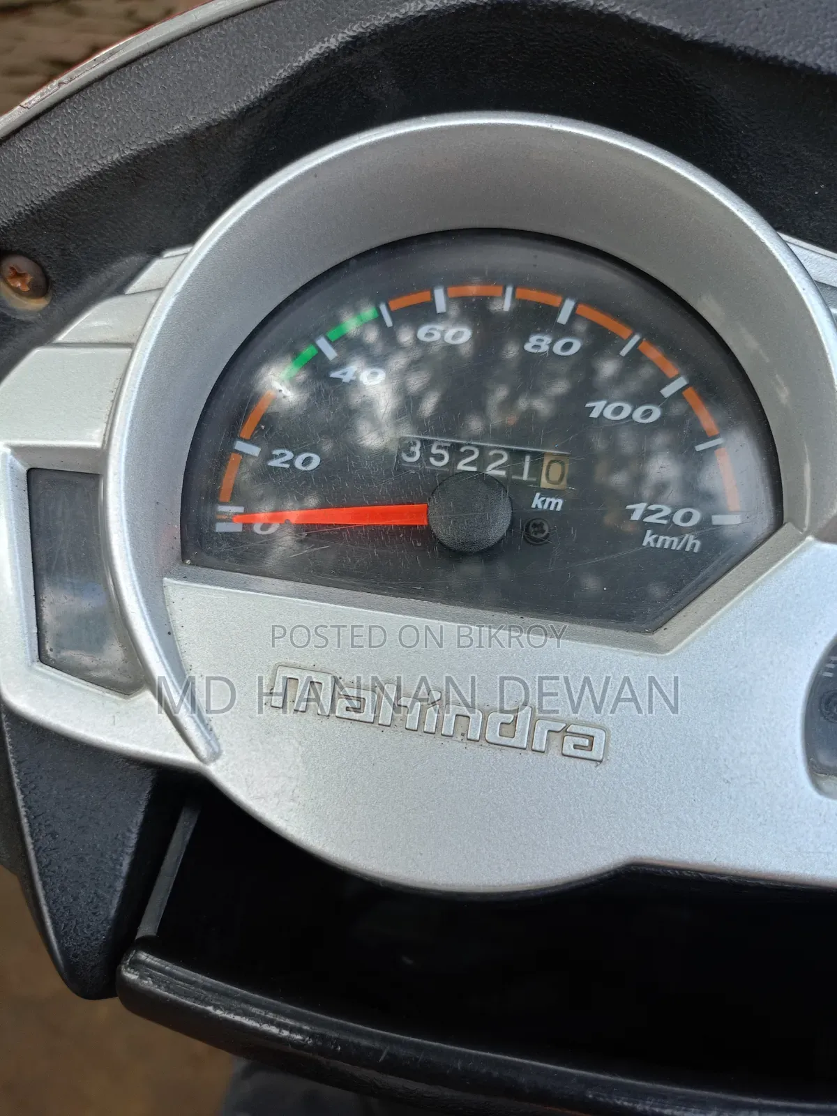 Mahindra Gusto 125 2016 Red