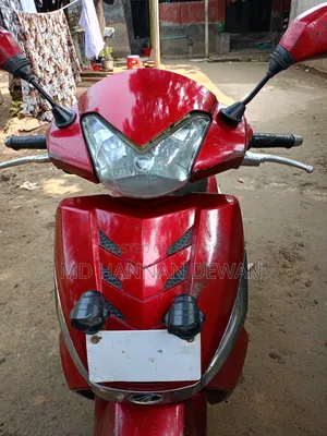 Mahindra Gusto 125 2016 Red