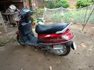 Mahindra Gusto 125 2016 Red