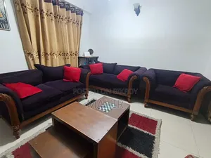 Sofa Set of 5 With Center Table