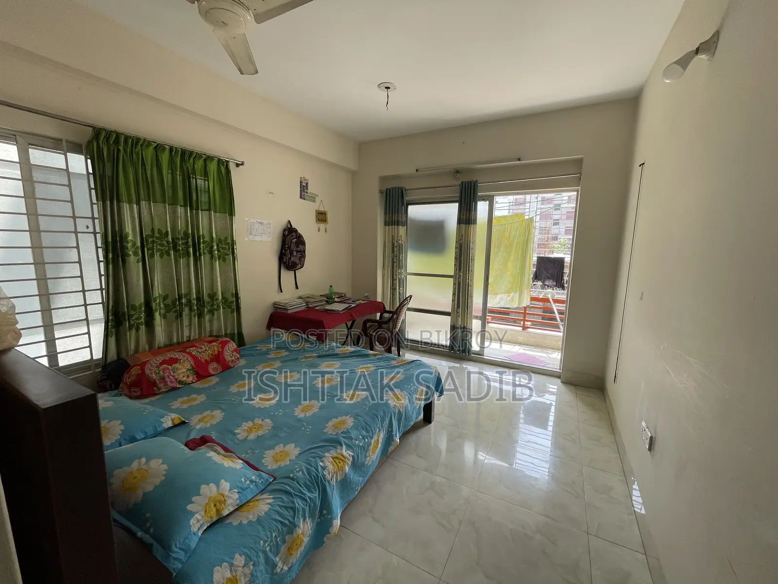 Flat Sale 1200 SQFT