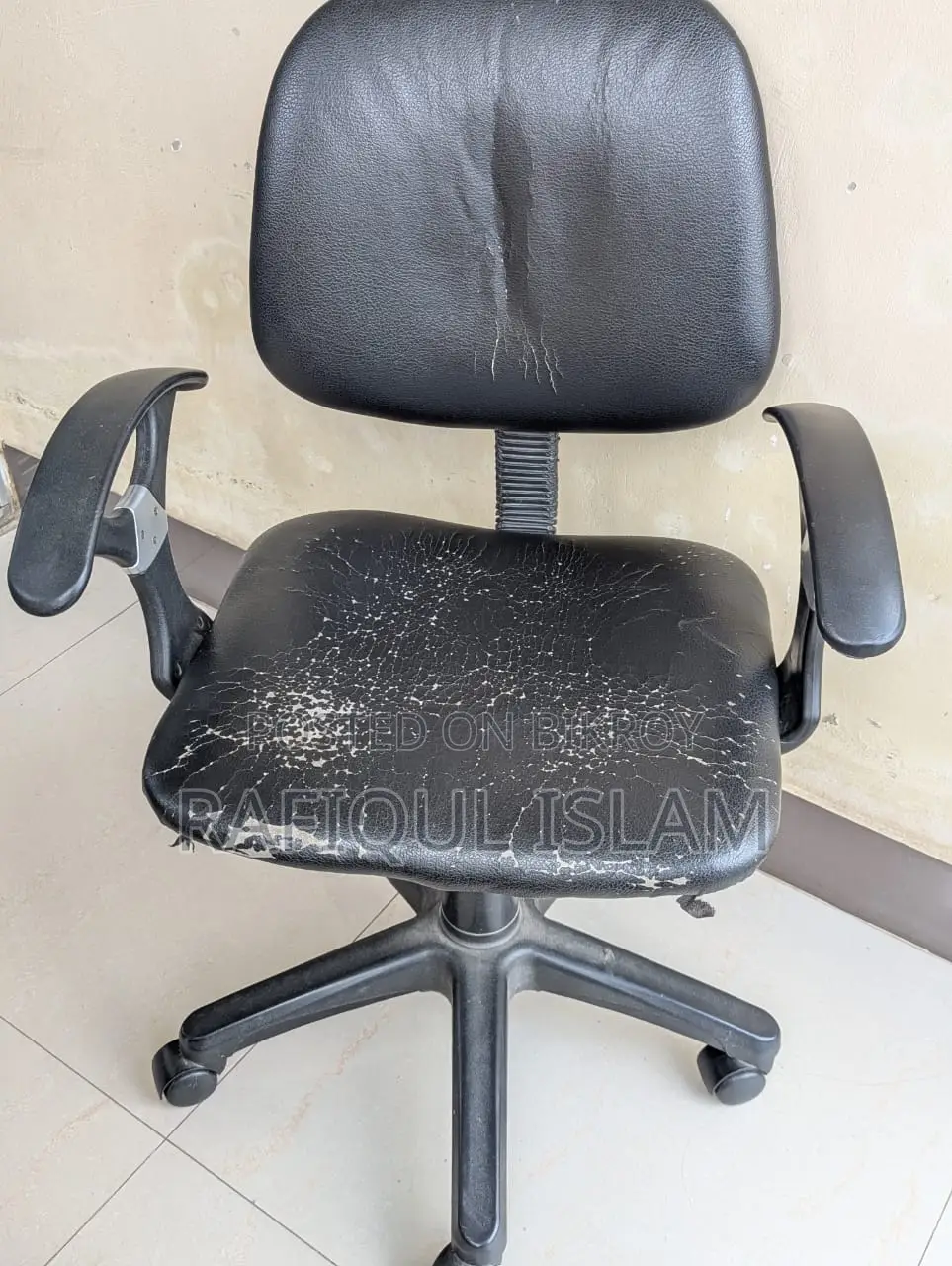 রিভলভিং চেয়ার