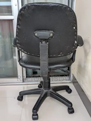 রিভলভিং চেয়ার