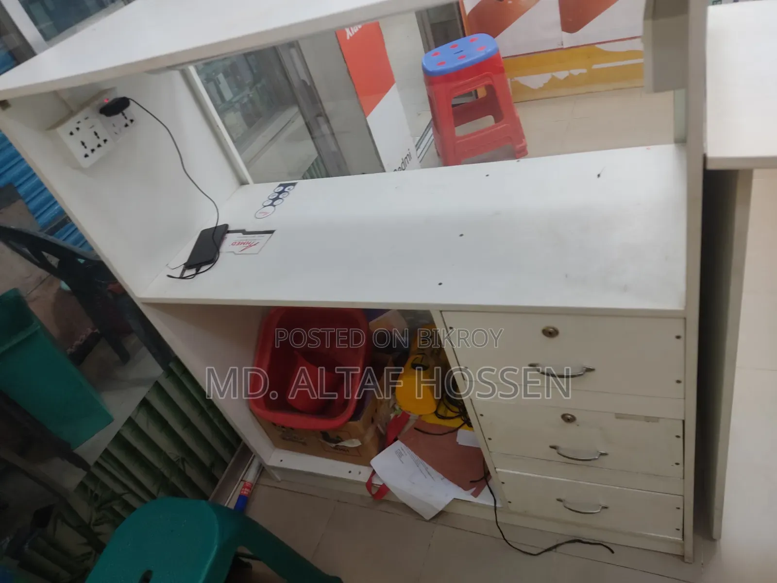 Servicing Table