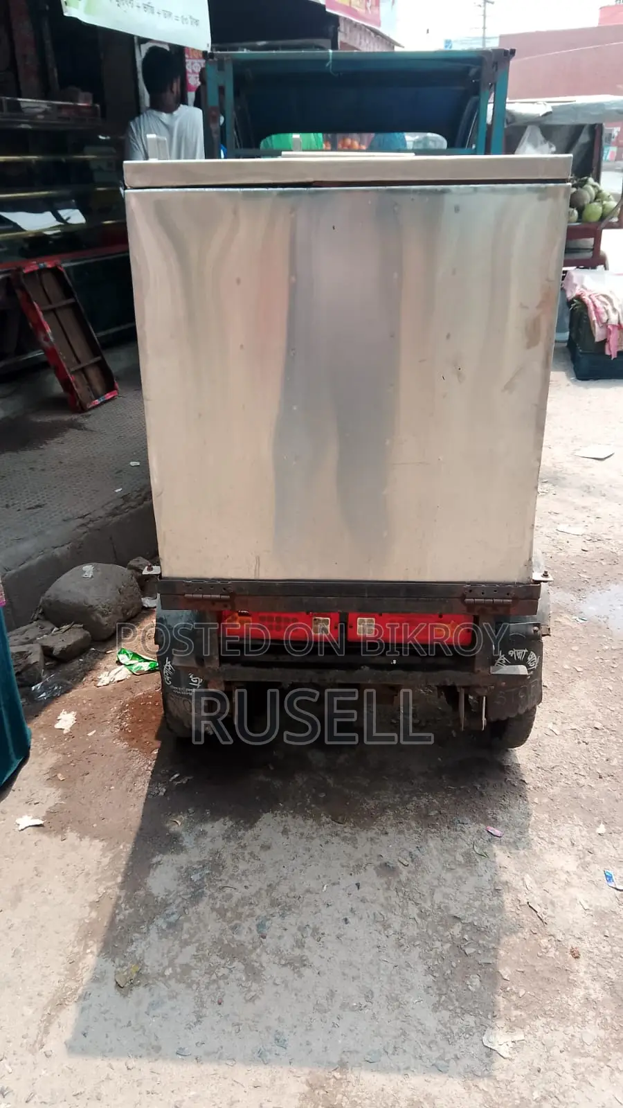 Food Transport Vehicle