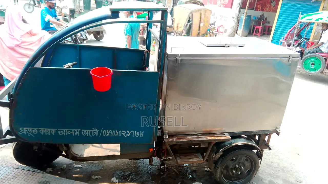 Food Transport Vehicle
