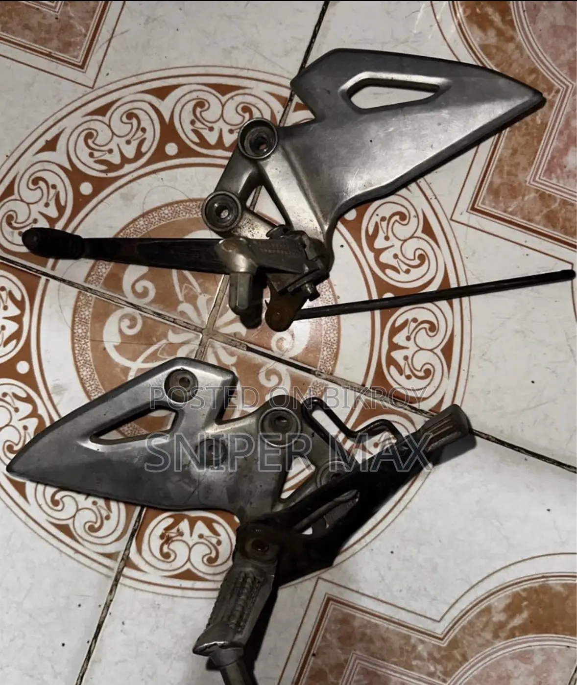 GSX-R 150 Stock Footrest