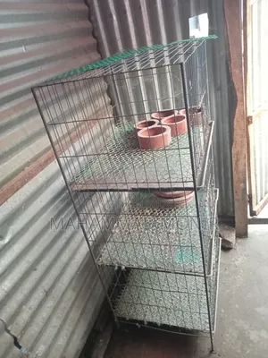 একটি কবুতরের খাঁচা বিক্রি হবে