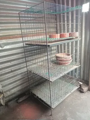 একটি কবুতরের খাঁচা বিক্রি হবে