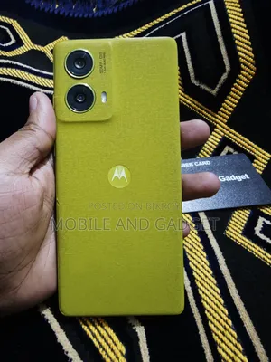 Motorola Moto G85 128 GB Green
