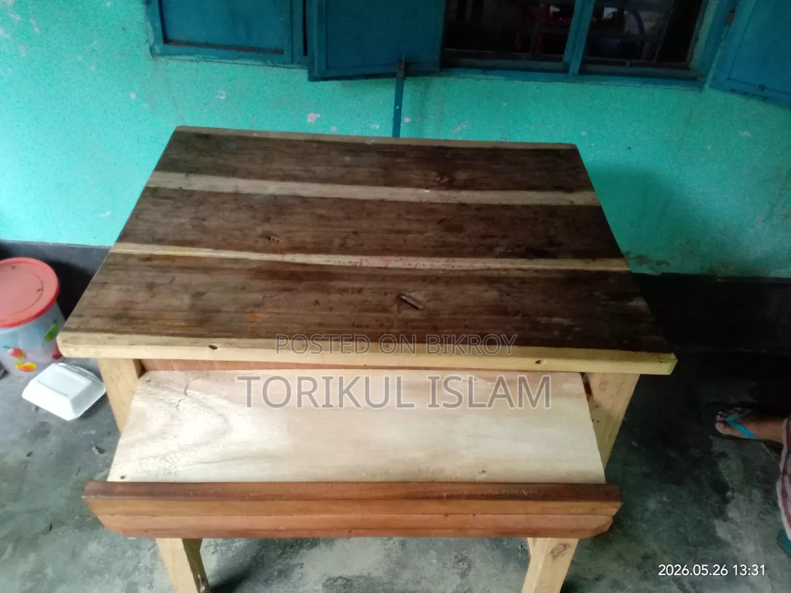 Sturdy Wooden Study / Laptop Table