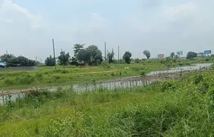 Corner 5 Katha Lake View South/East Sector-5