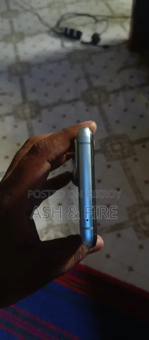 ওয়ানপ্লাস ৯আর ২৫৬ জিবি হোয়াইট