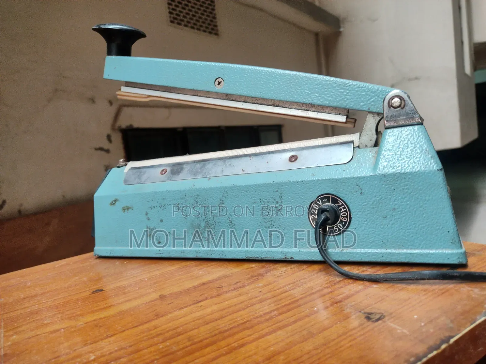 Plastic Bag Sealing Machine