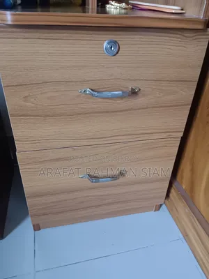 ড্রেসিং টেবিল
