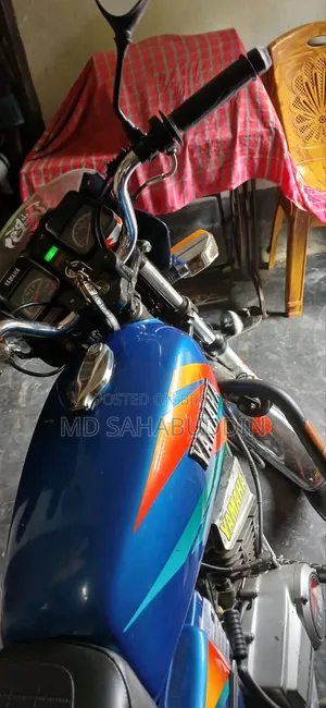 Yamaha 2001 Blue