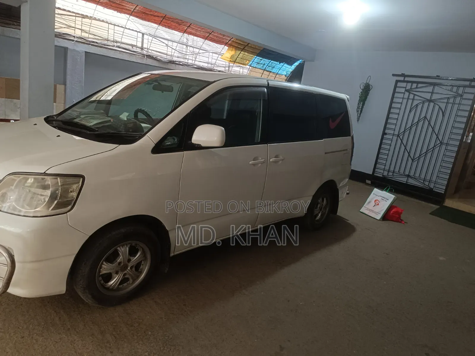 Toyota Noah 2007 Pearl