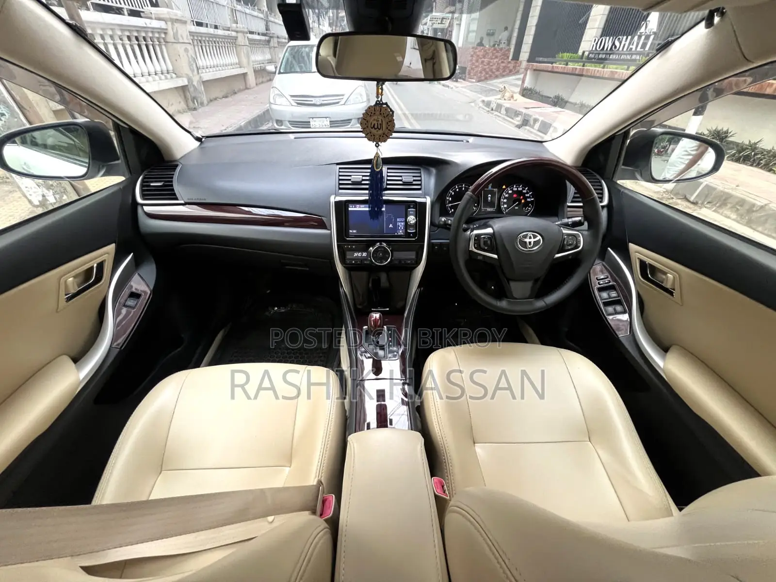 Toyota Premio 1.5 Front-Wheel Drive 2017 Pearl