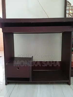 Computer table for sale