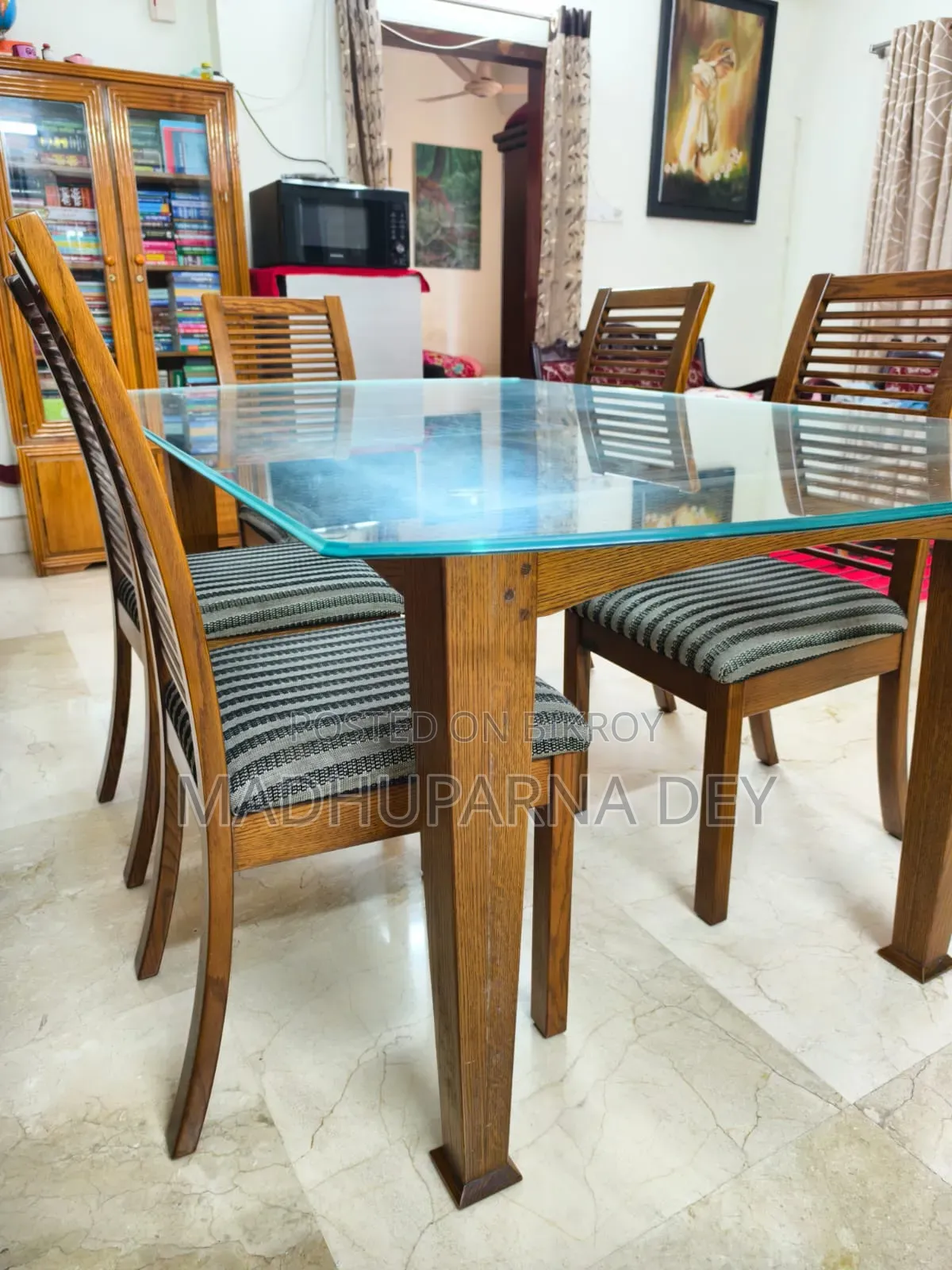 Hatil Dining Table